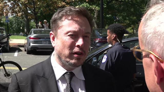 <p>イーロン・<span class="jlpt-n2" word="マスク">マスク</span><ruby><rb><span class="jlpt-n3" word="氏">氏</span></rb><rt>し</rt></ruby>、<ruby><rb><span class="jlpt-n3" word="自身">自身</span></rb><rt>じしん</rt></ruby><ruby><rb><span class="jlpt-n1" word="率いる">率</rb><rt>ひき</rt></ruby>いる</span>「xAI」が「X」を<ruby><rb><span class="unknown" word="買収">買収</span></rb><rt>ばいしゅう</rt></ruby></p>