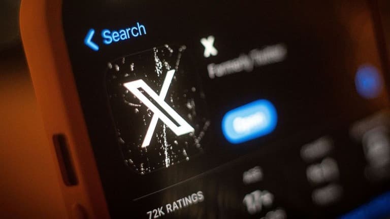 Ｘに相次ぐ不具合、マスク氏「大規模なサイバー攻撃」