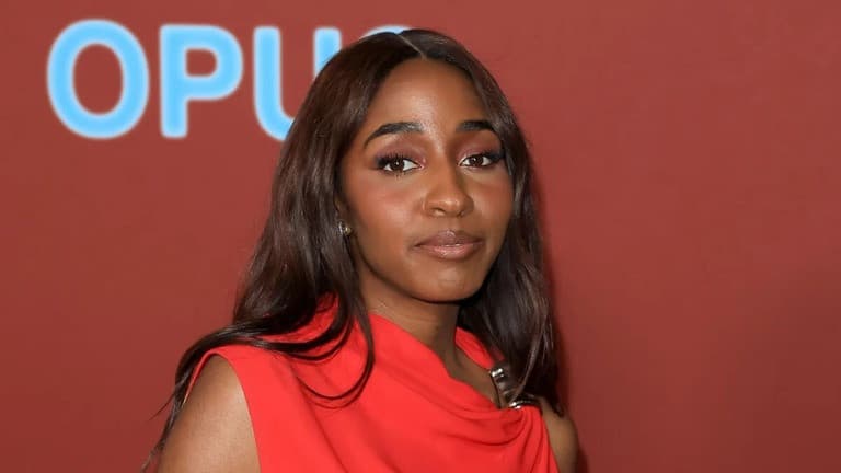 米女優、イーロン・マスク氏による偽情報拡散で殺害予告の標的に