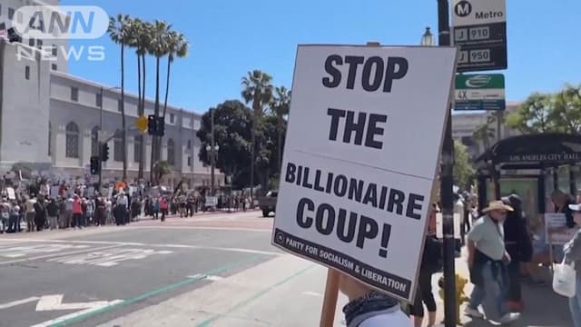 <span class="jlpt-n3" word="トランプ">トランプ</span><ruby ><rb><span class="jlpt-n3" word="大統領">大統領</span></rb><rt>だいとうりょう</rt></ruby>の<ruby ><rb><span class="jlpt-n1" word="支持">支持</span><span class="jlpt-n3" word="率">率</span></rb><rt>しじりつ</rt></ruby>が<ruby ><rb><span class="jlpt-n1" word="下がる">下</rb><rt>さ</rt></ruby>がる</span>