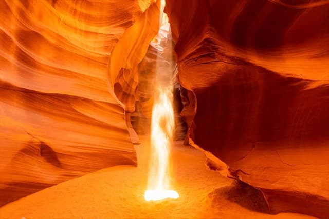 <ruby ><rb><span class="jlpt-n4" word="世界">世界</span></rb><rt>せかい</rt></ruby>の<ruby ><rb><span class="jlpt-n4" word="美しい">美</rb><rt>うつく</rt></ruby>しい</span><ruby ><rb><span class="jlpt-n4" word="場所">場所</span></rb><rt>ばしょ</rt></ruby>ランキング：<ruby ><rb>1<span class="jlpt-n3" word="位">位</span></rb><rt>いちい</rt></ruby>はウユニ<ruby ><rb><span class="unknown" word="塩原">塩原</span></rb><rt>えんげん</rt></ruby>