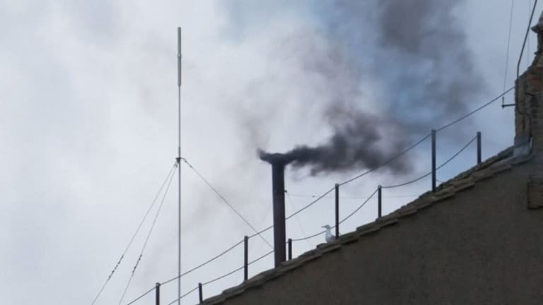 バチカンで新しい教皇はまだ決まりません