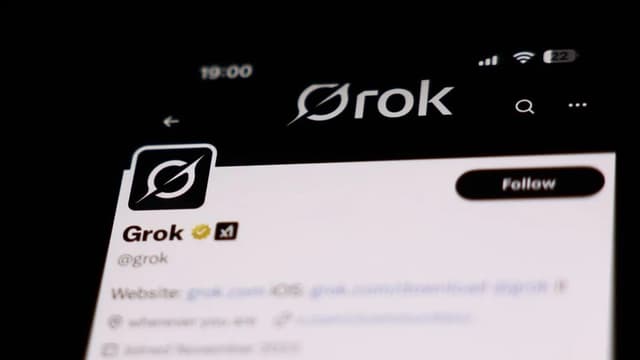 チャットボットが<ruby ><rb><span class="unknown" word="不適切">不適切</span></rb><rt>ふてきせつ</rt></ruby>な<ruby ><rb><span class="jlpt-n1" word="発言">発言</span></rb><rt>はつげん</rt></ruby>、<ruby ><rb><span class="jlpt-n1" word="不良">不良</span></rb><rt>ふりょう</rt></ruby><ruby ><rb><span class="unknown" word="社員">社員</span></rb><rt>しゃいん</rt></ruby>が<ruby ><rb><span class="jlpt-n1" word="関与">関与</span></rb><rt>かんよ</rt></ruby>