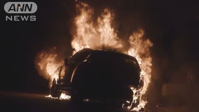 カリフォルニアで<span class="jlpt-n5" word="小さい">小さい</span>ひこうきがおちる