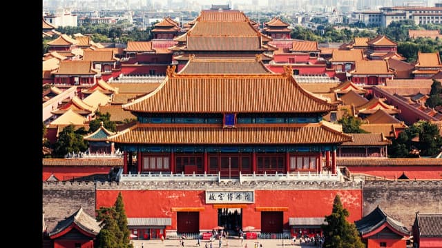 <span class="unknown" word="北京">北京</span>の<span class="jlpt-n5" word="大きな">大きな</span>おしろ