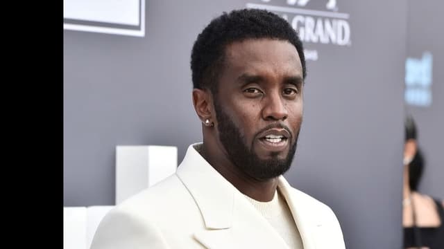 <span class="jlpt-n4" word="アメリカ">アメリカ</span>の<ruby ><rb><span class="jlpt-n5" word="音楽">音楽</span><span class="jlpt-n5" word="家">家</span></rb><rt>おんがくか</rt></ruby>コムズ<span class="jlpt-n1" word="さん">さん</span>、<ruby ><rb><span class="unknown" word="売春">売春</span></rb><rt>ばいしゅん</rt></ruby>の<ruby ><rb><span class="jlpt-n3" word="罪">罪</span></rb><rt>つみ</rt></ruby>で４<ruby ><rb><span class="jlpt-n5" word="年">年</span></rb><rt>ねん</rt></ruby>２<ruby ><rb><span class="unknown" word="か月">か月</span></rb><rt>かげつ</rt></ruby>の<ruby ><rb><span class="jlpt-n1" word="刑">刑</span></rb><rt>けい</rt></ruby>