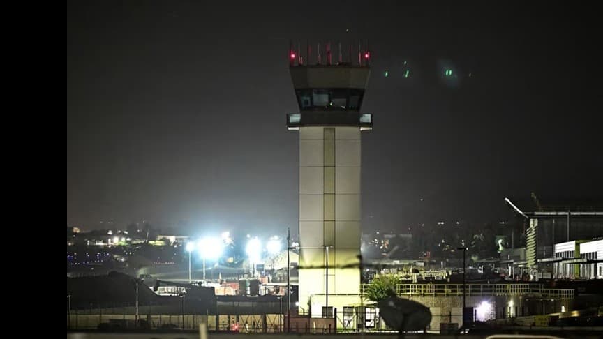 アメリカ政府閉鎖で空港に遅れが広がる