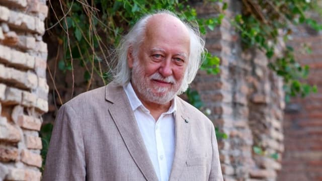 <span class="" word="ハ">ハ</span><span class="" word="ン">ン</span><span class="" word="ガ">ガ</span><span class="" word="リ">リ</span><span class="" word="ー">ー</span><span class="" word="の">の</span><ruby ><rb><span class="jlpt-n3" word="作家">作家</span></rb><rt>さっか</rt></ruby><span class="" word="ラ">ラ</span><span class="" word="ー">ー</span><span class="" word="ス">ス</span><span class="" word="ロ">ロ</span><span class="" word="ー">ー</span><span class="jlpt-n1" word="さん">さん</span><span class="" word="が">が</span><span class="" word="ノ">ノ</span><span class="" word="ー">ー</span><span class="" word="ベ">ベ</span><span class="" word="ル">ル</span><ruby ><rb><span class="jlpt-n4" word="文学">文学</span><span class="jlpt-n3" word="賞">賞</span></rb><rt>ぶんがくしょう</rt></ruby><span class="" word="を">を</span><span class="" word="も">も</span><span class="" word="ら">ら</span><span class="" word="い">い</span><span class="" word="ま">ま</span><span class="" word="し">し</span><span class="" word="た">た</span>