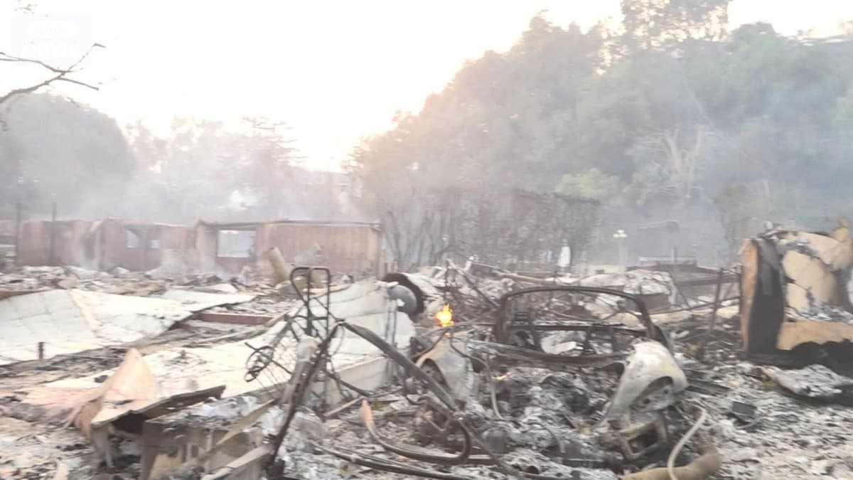 ロサンゼルスで火事　男がつかまりました