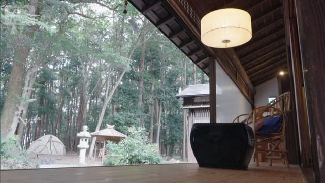 <ruby ><rb><span class="" word="古">古</span></rb><rt>ふる</rt></ruby><span class="" word="い">い</span><ruby ><rb><span class="" word="空">空</span></rb><rt>あ</rt></ruby><span class="" word="き">き</span><ruby ><rb><span class="" word="家">家</span></rb><rt>や</rt></ruby><span class="" word="を">を</span><ruby ><rb><span class="unknown" word="民泊">民泊</span></rb><rt>みんぱく</rt></ruby><span class="" word="に">に</span><span class="" word="し">し</span><span class="" word="て">て</span><ruby ><rb><span class="" word="使">使</span></rb><rt>つか</rt></ruby><span class="" word="う">う</span><ruby ><rb><span class="" word="新">新</span></rb><rt>あたら</rt></ruby><span class="" word="し">し</span><span class="" word="い">い</span><ruby ><rb><span class="jlpt-n3" word="方法">方法</span></rb><rt>ほうほう</rt></ruby>