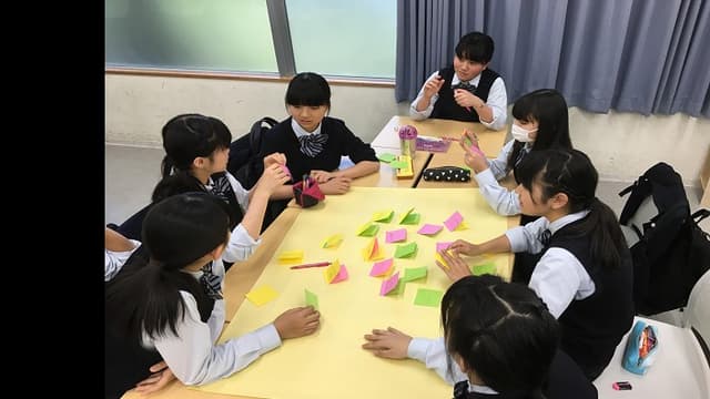 <ruby ><rb><span class="unknown" word="中等">中等</span><span class="jlpt-n4" word="教育">教育</span></rb><rt>ちゅうとうきょういく</rt></ruby><span class="" word="に">に</span><span class="" word="お">お</span><span class="" word="け">け</span><span class="" word="る">る</span><ruby ><rb><span class="jlpt-n3" word="哲学">哲学</span><span class="jlpt-n1" word="的">的</span></rb><rt>てつがくてき</rt></ruby><ruby ><rb><span class="jlpt-n1" word="思考">思考</span></rb><rt>しこう</rt></ruby><span class="" word="の">の</span><ruby ><rb><span class="jlpt-n3" word="重要">重要</span><span class="jlpt-n3" word="性">性</span></rb><rt>じゅうようせい</rt></ruby>