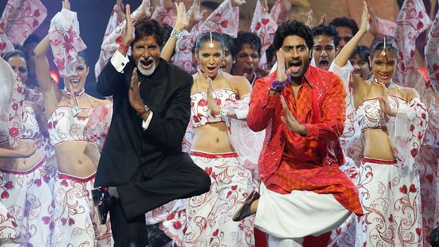 <span class="" word="イ">イ</span><span class="" word="ン">ン</span><span class="" word="ド">ド</span><span class="" word="の">の</span><span class="" word="バ">バ</span><span class="" word="ラ">ラ</span><span class="" word="モ">モ</span><span class="" word="ン">ン</span><span class="" word="に">に</span><span class="" word="つ">つ</span><span class="" word="い">い</span><span class="" word="て">て</span>