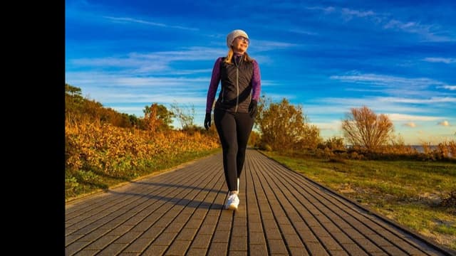 <ruby ><rb><span class="jlpt-n3" word="日本">日本</span><span class="jlpt-n3" word="式">式</span></rb><rt>にほんしき</rt></ruby><span class="" word="イ">イ</span><span class="" word="ン">ン</span><span class="" word="タ">タ</span><span class="" word="ー">ー</span><span class="" word="バ">バ</span><span class="" word="ル">ル</span><span class="" word="ウ">ウ</span><span class="" word="ォ">ォ</span><span class="" word="ー">ー</span><span class="" word="キ">キ</span><span class="" word="ン">ン</span><span class="" word="グ">グ</span><span class="" word="で">で</span><ruby ><rb><span class="jlpt-n3" word="健康">健康</span></rb><rt>けんこう</rt></ruby><span class="" word="に">に</span><span class="" word="な">な</span><span class="" word="ろ">ろ</span><span class="" word="う">う</span>