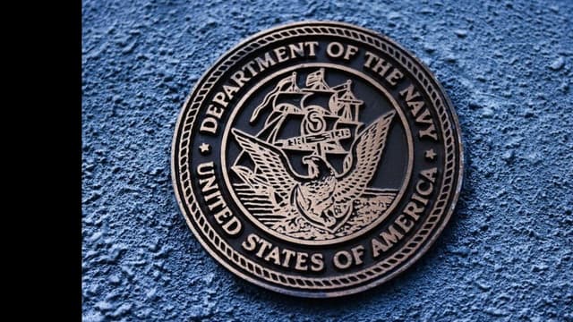 <span class="jlpt-n4" word="アメリカ">アメリカ</span><span class="" word="の">の</span><span class="jlpt-n2" word="ヘリコプター">ヘリコプター</span><span class="" word="と">と</span><ruby ><rb><span class="jlpt-n5" word="飛行機">飛行機</span></rb><rt>ひこうき</rt></ruby><span class="" word="が">が</span><ruby ><rb><span class="unknown" word="南シナ海">南シナ海</span></rb><rt>みなみシナかい</rt></ruby><span class="" word="で">で</span><span class="" word="お">お</span><span class="" word="ち">ち</span><span class="" word="る">る</span>