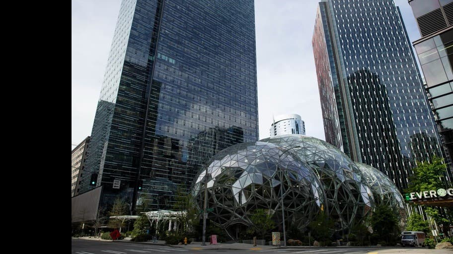 アマゾン、1万4千人の社員をへらすと発表