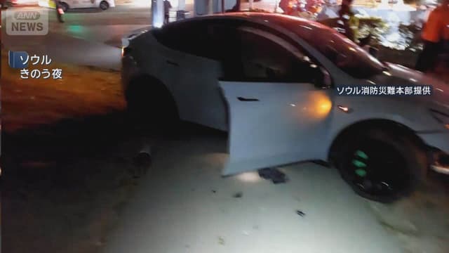 <span class="" word="ソ">ソ</span><span class="" word="ウ">ウ</span><span class="" word="ル">ル</span><span class="" word="で">で</span><ruby ><rb><span class="unknown" word="日本人">日本人</span></rb><rt>にほんじん</rt></ruby><span class="" word="の">の</span><ruby ><rb><span class="unknown" word="母">母</span></rb><rt>はは</rt></ruby><span class="" word="と">と</span><ruby ><rb><span class="jlpt-n4" word="娘">娘</span></rb><rt>むすめ</rt></ruby><span class="" word="が">が</span><ruby ><rb><span class="jlpt-n5" word="車">車</span></rb><rt>くるま</rt></ruby><span class="" word="に">に</span><span class="" word="は">は</span><span class="" word="ね">ね</span><span class="" word="ら">ら</span><span class="" word="れ">れ</span><span class="" word="る">る</span>