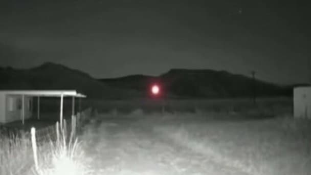 <span class="" word="ハ">ハ</span><span class="" word="ロ">ロ</span><span class="" word="ウ">ウ</span><span class="" word="ィ">ィ</span><span class="" word="ー">ー</span><span class="" word="ン">ン</span><ruby ><rb><span class="jlpt-n2" word="直前">直前</span></rb><rt>ちょくぜん</rt></ruby><span class="" word="に">に</span><ruby ><rb><span class="unknown" word="出現">出現</span></rb><rt>しゅつげん</rt></ruby><span class="" word="し">し</span><span class="" word="た">た</span><span class="jlpt-n1" word="オレンジ">オレンジ</span><ruby ><rb><span class="jlpt-n5" word="色">色</span></rb><rt>いろ</rt></ruby><span class="" word="の">の</span><ruby ><rb><span class="unknown" word="球体">球体</span></rb><rt>きゅうたい</rt></ruby><span class="" word="―">―</span><span class="" word="―">―</span><span class="" word="メ">メ</span><span class="" word="キ">キ</span><span class="" word="シ">シ</span><span class="" word="コ">コ</span><span class="" word="で">で</span><ruby ><rb><span class="jlpt-n2" word="観測">観測</span></rb><rt>かんそく</rt></ruby><span class="" word="さ">さ</span><span class="" word="れ">れ</span><span class="" word="た">た</span><ruby ><rb><span class="jlpt-n1" word="未">未</span><span class="jlpt-n3" word="確認">確認</span></rb><rt>みかくにん</rt></ruby><ruby ><rb><span class="jlpt-n3" word="飛行">飛行</span></rb><rt>ひこう</rt></ruby><ruby ><rb><span class="jlpt-n3" word="現象">現象</span></rb><rt>げんしょう</rt></ruby><span class="" word="を">を</span><span class="" word="め">め</span><span class="" word="ぐ">ぐ</span><span class="" word="る">る</span><ruby ><rb><span class="jlpt-n3" word="議論">議論</span></rb><rt>ぎろん</rt></ruby><span class="" word="と">と</span><ruby ><rb><span class="unknown" word="波紋">波紋</span></rb><rt>はもん</rt></ruby>