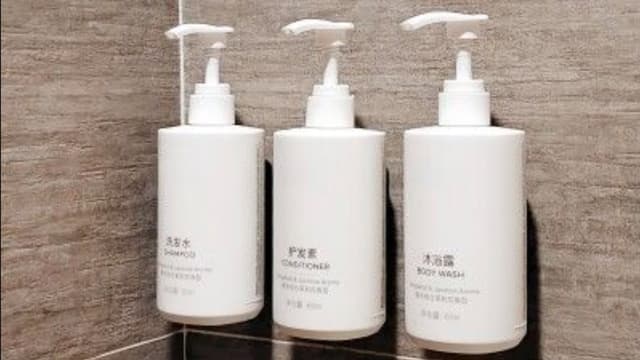 <span class="jlpt-n5" word="ホテル">ホテル</span><span class="" word="の">の</span><span class="" word="ボ">ボ</span><span class="" word="デ">デ</span><span class="" word="ィ">ィ</span><span class="" word="ー">ー</span><span class="" word="ソ">ソ</span><span class="" word="ー">ー</span><span class="" word="プ">プ</span><span class="" word="を">を</span><ruby ><rb><span class="" word="使">使</span></rb><rt>つか</rt></ruby><span class="" word="わ">わ</span><span class="" word="な">な</span><span class="" word="い">い</span><span class="" word="ほ">ほ</span><span class="" word="う">う</span><span class="" word="が">が</span><span class="" word="い">い</span><span class="" word="い">い</span><span class="" word="？">？</span><ruby ><rb><span class="unknown" word="中国">中国</span></rb><rt>ちゅうごく</rt></ruby><span class="" word="で">で</span><ruby ><rb><span class="jlpt-n3" word="話題">話題</span></rb><rt>わだい</rt></ruby><span class="" word="に">に</span>