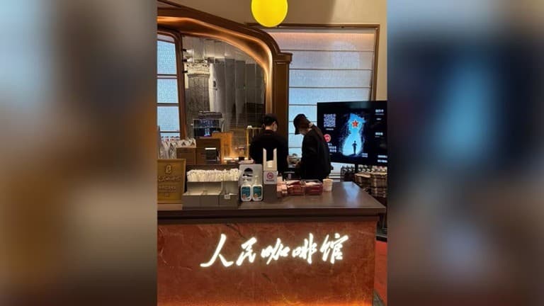中国のコーヒー店「人民珈琲館、名前を変えることにしました