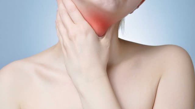 <ruby ><rb><span class="jlpt-n4" word="首">首</span></rb><rt>くび</rt></ruby><span class="" word="が">が</span><span class="" word="は">は</span><span class="" word="れ">れ</span><span class="" word="る">る</span><span class="" word="と">と</span><span class="" word="き">き</span>