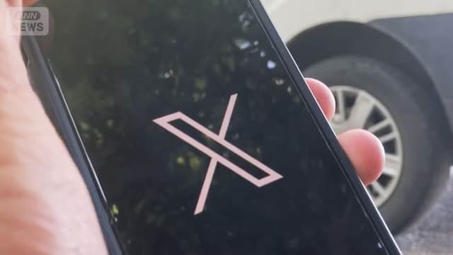 <span class="" word="X">X</span><span class="" word="で">で</span><ruby ><rb><span class="unknown" word="投稿">投稿</span><span class="jlpt-n3" word="者">者</span></rb><rt>とうこうしゃ</rt></ruby><span class="" word="の">の</span><ruby ><rb><span class="jlpt-n4" word="場所">場所</span></rb><rt>ばしょ</rt></ruby><span class="" word="が">が</span><ruby ><rb><span class="" word="見">見</span></rb><rt>み</rt></ruby><span class="" word="ら">ら</span><span class="" word="れ">れ</span><span class="" word="る">る</span><ruby ><rb><span class="" word="新">新</span></rb><rt>あたら</rt></ruby><span class="" word="し">し</span><span class="" word="い">い</span><ruby ><rb><span class="jlpt-n3" word="機能">機能</span></rb><rt>きのう</rt></ruby>