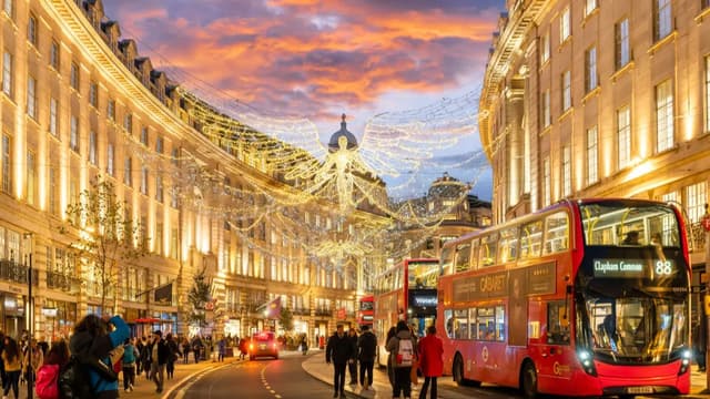 <span class="jlpt-n3" word="クリスマス">クリスマス</span><ruby ><rb><span class="" word="休">休</span></rb><rt>やす</rt></ruby><span class="" word="み">み</span><span class="" word="に">に</span><ruby ><rb><span class="jlpt-n3" word="人気">人気</span></rb><rt>にんき</rt></ruby><span class="" word="の">の</span><ruby ><rb><span class="jlpt-n5" word="旅行">旅行</span><span class="jlpt-n5" word="先">先</span></rb><rt>りょこうさき</rt></ruby><span class="jlpt-n3" word="トップ">トップ</span><span class="" word="1">1</span><span class="" word="0">0</span>