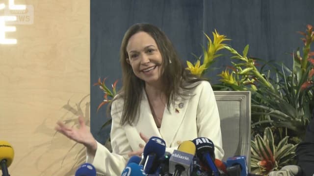 <span class="" word="ノ">ノ</span><span class="" word="ー">ー</span><span class="" word="ベ">ベ</span><span class="" word="ル">ル</span><ruby ><rb><span class="jlpt-n3" word="平和">平和</span><span class="jlpt-n3" word="賞">賞</span></rb><rt>へいわしょう</rt></ruby><span class="" word="を">を</span><ruby ><rb><span class="" word="受">受</span></rb><rt>う</rt></ruby><span class="" word="け">け</span><span class="" word="た">た</span><span class="" word="マ">マ</span><span class="" word="チ">チ</span><span class="" word="ャ">ャ</span><span class="" word="ド">ド</span><span class="jlpt-n1" word="さん">さん</span><span class="" word="、">、</span><span class="" word="ベ">ベ</span><span class="" word="ネ">ネ</span><span class="" word="ズ">ズ</span><span class="" word="エ">エ</span><span class="" word="ラ">ラ</span><span class="" word="か">か</span><span class="" word="ら">ら</span><ruby ><rb><span class="" word="出">出</span></rb><rt>で</rt></ruby><span class="" word="る">る</span><span class="" word="と">と</span><span class="" word="き">き</span><span class="" word="に">に</span><span class="" word="け">け</span><span class="" word="が">が</span>