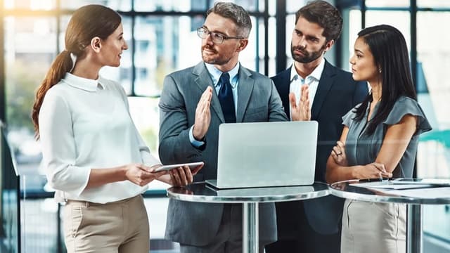 <ruby ><rb><span class="jlpt-n4" word="競争">競争</span></rb><rt>きょうそう</rt></ruby><ruby ><rb><span class="jlpt-n1" word="優位">優位</span></rb><rt>ゆうい</rt></ruby><span class="" word="か">か</span><span class="" word="ら">ら</span><ruby ><rb><span class="jlpt-n1" word="共">共</span><span class="unknown" word="創">創</span></rb><rt>きょうそう</rt></ruby><span class="" word="エ">エ</span><span class="" word="コ">コ</span><span class="jlpt-n1" word="システム">システム</span><span class="" word="へ">へ</span><span class="" word="の">の</span><ruby ><rb><span class="jlpt-n1" word="転換">転換</span></rb><rt>てんかん</rt></ruby><span class="" word="—">—</span><span class="" word="—">—</span><ruby ><rb><span class="jlpt-n3" word="現代">現代</span></rb><rt>げんだい</rt></ruby><ruby ><rb><span class="jlpt-n3" word="企業">企業</span></rb><rt>きぎょう</rt></ruby><span class="" word="に">に</span><ruby ><rb><span class="" word="求">求</span></rb><rt>もと</rt></ruby><span class="" word="め">め</span><span class="" word="ら">ら</span><span class="" word="れ">れ</span><span class="" word="る">る</span><ruby ><rb><span class="unknown" word="戦略">戦略</span><span class="jlpt-n1" word="的">的</span></rb><rt>せんりゃくてき</rt></ruby><ruby ><rb><span class="unknown" word="連携">連携</span></rb><rt>れんけい</rt></ruby><span class="" word="の">の</span><ruby ><rb><span class="jlpt-n1" word="本質">本質</span></rb><rt>ほんしつ</rt></ruby>