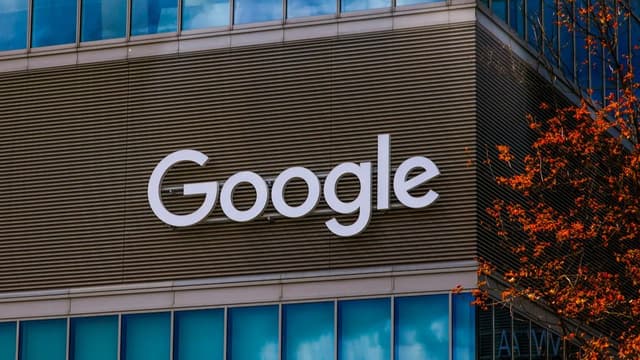 <span class="" word="ア">ア</span><span class="" word="ル">ル</span><span class="" word="フ">フ</span><span class="" word="ァ">ァ</span><span class="" word="ベ">ベ</span><span class="" word="ッ">ッ</span><span class="" word="ト">ト</span><span class="" word="、">、</span><span class="" word="A">A</span><span class="" word="I">I</span><ruby ><rb><span class="jlpt-n3" word="需要">需要</span></rb><rt>じゅよう</rt></ruby><ruby ><rb><span class="jlpt-n3" word="拡大">拡大</span></rb><rt>かくだい</rt></ruby><span class="" word="に">に</span><ruby ><rb><span class="" word="備">備</span></rb><rt>そな</rt></ruby><span class="" word="え">え</span><span class="" word="ク">ク</span><span class="" word="リ">リ</span><span class="" word="ー">ー</span><span class="" word="ン">ン</span><span class="jlpt-n3" word="エネルギー">エネルギー</span><ruby ><rb><span class="jlpt-n1" word="新興">新興</span><span class="jlpt-n3" word="企業">企業</span></rb><rt>しんこうきぎょう</rt></ruby><span class="" word="を">を</span><ruby ><rb><span class="unknown" word="巨額">巨額</span></rb><rt>きょがく</rt></ruby><ruby ><rb><span class="unknown" word="買収">買収</span></rb><rt>ばいしゅう</rt></ruby>