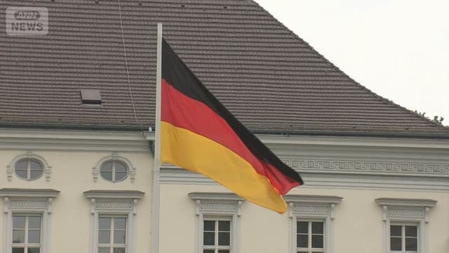 <span class="" word="ド">ド</span><span class="" word="イ">イ</span><span class="" word="ツ">ツ</span><span class="" word="、">、</span><span class="" word="シ">シ</span><span class="" word="リ">リ</span><span class="" word="ア">ア</span><ruby ><rb><span class="jlpt-n5" word="人">人</span></rb><rt>じん</rt></ruby><span class="" word="を">を</span><ruby ><rb><span class="" word="初">初</span></rb><rt>はじ</rt></ruby><span class="" word="め">め</span><span class="" word="て">て</span><ruby ><rb><span class="jlpt-n1" word="強制">強制</span><span class="unknown" word="送還">送還</span></rb><rt>きょうせいそうかん</rt></ruby>