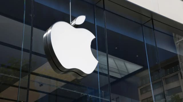 <span class="" word="i">i</span><span class="" word="P">P</span><span class="" word="h">h</span><span class="" word="o">o</span><span class="" word="n">n</span><span class="" word="e">e</span> <span class="" word="1">1</span><span class="" word="8">8</span><span class="" word="、">、</span><ruby ><rb><span class="jlpt-n1" word="従来">従来</span></rb><rt>じゅうらい</rt></ruby><span class="" word="の">の</span><ruby ><rb><span class="jlpt-n2" word="発売">発売</span></rb><rt>はつばい</rt></ruby><ruby ><rb><span class="jlpt-n3" word="時期">時期</span></rb><rt>じき</rt></ruby><span class="" word="を">を</span><ruby ><rb><span class="" word="覆">覆</span></rb><rt>くつがえ</rt></ruby><span class="" word="す">す</span><ruby ><rb><span class="unknown" word="早期">早期</span></rb><rt>そうき</rt></ruby><ruby ><rb><span class="jlpt-n2" word="登場">登場</span></rb><rt>とうじょう</rt></ruby><span class="" word="の">の</span><ruby ><rb><span class="jlpt-n3" word="可能">可能</span><span class="jlpt-n3" word="性">性</span></rb><rt>かのうせい</rt></ruby><span class="" word="を">を</span><span class="" word="め">め</span><span class="" word="ぐ">ぐ</span><span class="" word="る">る</span><ruby ><rb><span class="jlpt-n1" word="報道">報道</span></rb><rt>ほうどう</rt></ruby>