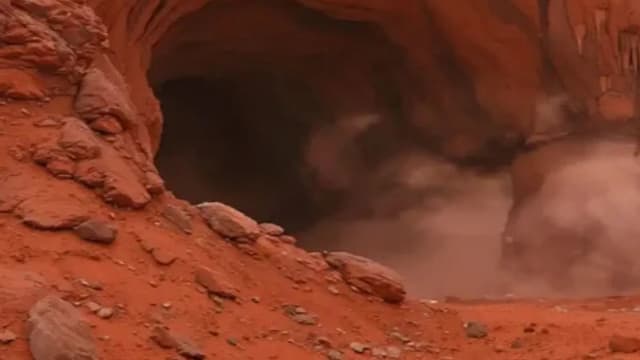 <ruby ><rb><span class="jlpt-n1" word="火星">火星</span></rb><rt>かせい</rt></ruby><span class="" word="ヘ">ヘ</span><span class="" word="ブ">ブ</span><span class="" word="ル">ル</span><span class="" word="ス">ス</span><ruby ><rb><span class="unknown" word="峡谷">峡谷</span></rb><rt>きょうこく</rt></ruby><span class="" word="に">に</span><span class="" word="お">お</span><span class="" word="け">け</span><span class="" word="る">る</span><ruby ><rb><span class="jlpt-n3" word="巨大">巨大</span></rb><rt>きょだい</rt></ruby><span class="" word="カ">カ</span><span class="" word="ル">ル</span><span class="" word="ス">ス</span><span class="" word="ト">ト</span><ruby ><rb><span class="unknown" word="洞窟">洞窟</span></rb><rt>どうくつ</rt></ruby>