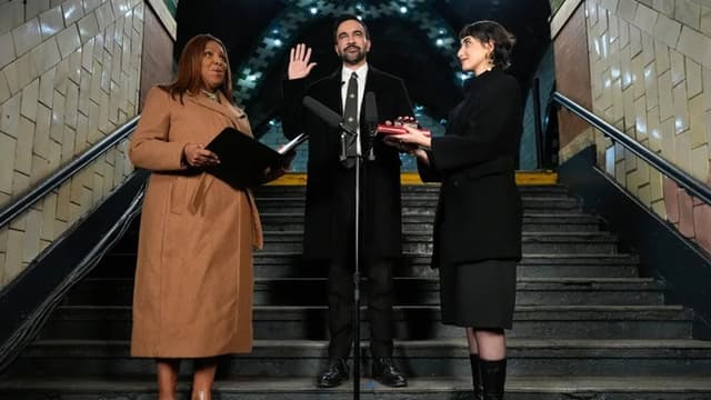 <span class="" word="ゾ">ゾ</span><span class="" word="ー">ー</span><span class="" word="ラ">ラ</span><span class="" word="ン">ン</span><span class="" word="・">・</span><span class="" word="マ">マ</span><span class="" word="ム">ム</span><span class="" word="ダ">ダ</span><span class="" word="ニ">ニ</span><span class="jlpt-n1" word="さん">さん</span><span class="" word="、">、</span><ruby ><rb><span class="" word="ニ">ニ</span><span class="" word="ュ">ュ</span><span class="" word="ー">ー</span><span class="" word="ヨ">ヨ</span><span class="" word="ー">ー</span><span class="" word="ク">ク</span></rb><rt>ニューヨーク</rt></ruby><ruby ><rb><span class="unknown" word="市長">市長</span></rb><rt>しちょう</rt></ruby><span class="" word="に">に</span><span class="jlpt-n5" word="なる">なる</span>