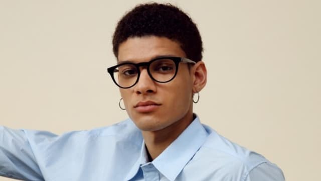 <ruby><rb><span class="unknown" word="視線">視線</span></rb><rt>しせん</rt></ruby><span class="" word="で">で</span><ruby><rb><span class="unknown" word="度数">度数</span></rb><rt>どすう</rt></ruby><span class="" word="が">が</span><ruby><rb><span class="" word="変">変</span></rb><rt>か</rt></ruby><span class="" word="わ">わ</span><span class="" word="る">る</span><ruby><rb><span class="" word="新">新</span></rb><rt>あたら</rt></ruby><span class="" word="し">し</span><span class="" word="い">い</span><span class="" word="オ">オ</span><span class="" word="ー">ー</span><span class="" word="ト">ト</span><span class="" word="フ">フ</span><span class="" word="ォ">ォ</span><span class="" word="ー">ー</span><span class="" word="カ">カ</span><span class="" word="ス">ス</span><ruby><rb><span class="jlpt-n5" word="眼鏡">眼鏡</span></rb><rt>めがね</rt></ruby><span class="" word="、">、</span><ruby><rb><span class="jlpt-n5" word="来年">来年</span></rb><rt>らいねん</rt></ruby><ruby><rb><span class="jlpt-n2" word="発売">発売</span></rb><rt>はつばい</rt></ruby><ruby><rb><span class="jlpt-n4" word="予定">予定</span></rb><rt>よてい</rt></ruby>