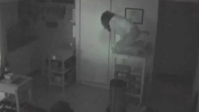 知らない女の人が家にいました