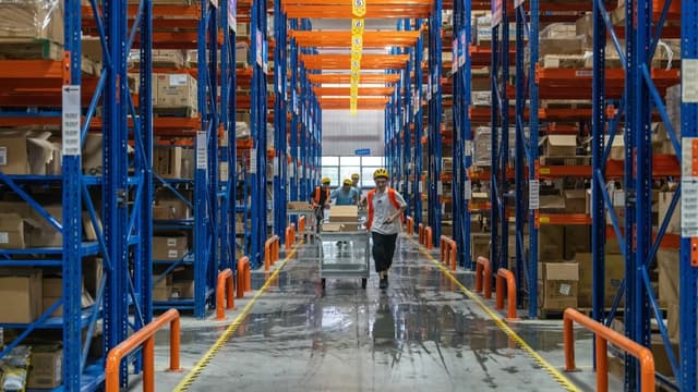 <ruby ><rb><span class="unknown" word="米国">米国</span></rb><rt>べいこく</rt></ruby><ruby ><rb><span class="unknown" word="年末">年末</span></rb><rt>ねんまつ</rt></ruby><ruby ><rb><span class="unknown" word="商戦">商戦</span></rb><rt>しょうせん</rt></ruby><span class="" word="、">、</span><ruby ><rb><span class="unknown" word="史上">史上</span></rb><rt>しじょう</rt></ruby><ruby ><rb><span class="jlpt-n3" word="最高">最高</span></rb><rt>さいこう</rt></ruby><ruby ><rb><span class="jlpt-n2" word="売上">売上</span></rb><rt>うりあげ</rt></ruby><span class="" word="を">を</span><ruby ><rb><span class="jlpt-n1" word="達成">達成</span></rb><rt>たっせい</rt></ruby>