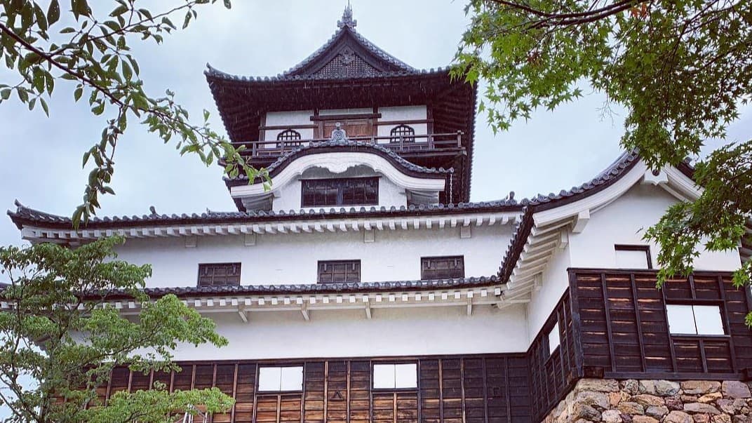 名古屋  犬山城で花見、三光稲荷神社で縁結び