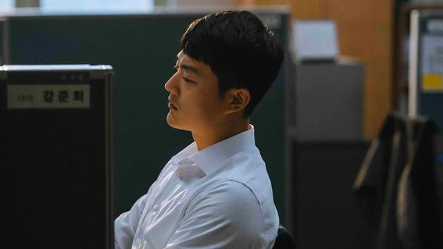 <ruby ><rb><span class="unknown" word="韓国">韓国</span></rb><rt>かんこく</rt></ruby><ruby ><rb><span class="jlpt-n5" word="映画">映画</span></rb><rt>えいが</rt></ruby><span class="" word="『">『</span><span class="jlpt-n3" word="ただ">ただ</span><span class="" word="、">、</span><span class="jlpt-n5" word="やる">やる</span><span class="" word="べ">べ</span><span class="" word="き">き</span><span class="" word="こ">こ</span><span class="" word="と">と</span><span class="" word="を">を</span><span class="" word="』">』</span><span class="" word="に">に</span><ruby ><rb><span class="" word="見">見</span></rb><rt>み</rt></ruby><span class="" word="る">る</span><ruby ><rb><span class="jlpt-n3" word="現代">現代</span></rb><rt>げんだい</rt></ruby><ruby ><rb><span class="jlpt-n4" word="社会">社会</span></rb><rt>しゃかい</rt></ruby><span class="" word="の">の</span><ruby ><rb><span class="unknown" word="葛藤">葛藤</span></rb><rt>かっとう</rt></ruby>