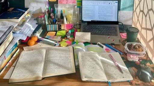 <ruby ><rb><span class="jlpt-n5" word="家">家</span></rb><rt>いえ</rt></ruby><span class="" word="で">で</span><ruby ><rb><span class="jlpt-n5" word="勉強">勉強</span></rb><rt>べんきょう</rt></ruby><span class="" word="や">や</span><ruby ><rb><span class="jlpt-n5" word="仕事">仕事</span></rb><rt>しごと</rt></ruby><span class="" word="を">を</span><span class="" word="す">す</span><span class="" word="ぐ">ぐ</span><span class="" word="に">に</span><ruby ><rb><span class="" word="始">始</span></rb><rt>はじ</rt></ruby><span class="" word="め">め</span><span class="" word="る">る</span><span class="" word="た">た</span><span class="" word="め">め</span><span class="" word="の">の</span><span class="" word="コ">コ</span><span class="" word="ツ">ツ</span>