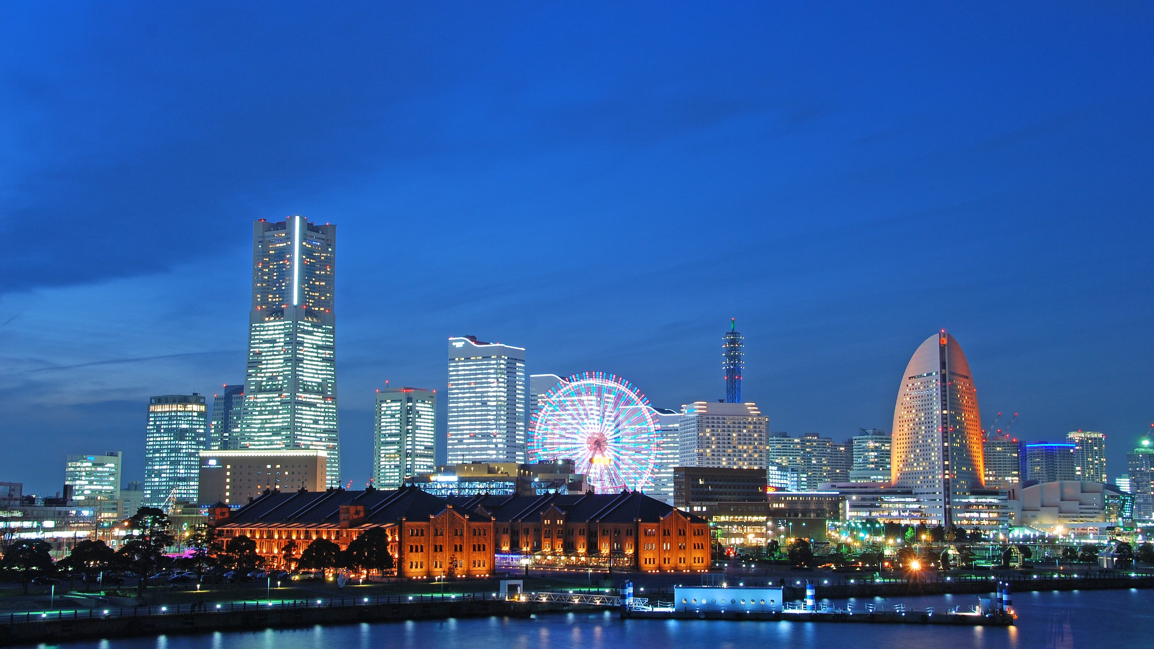 横浜のみなとみらいを楽しもう