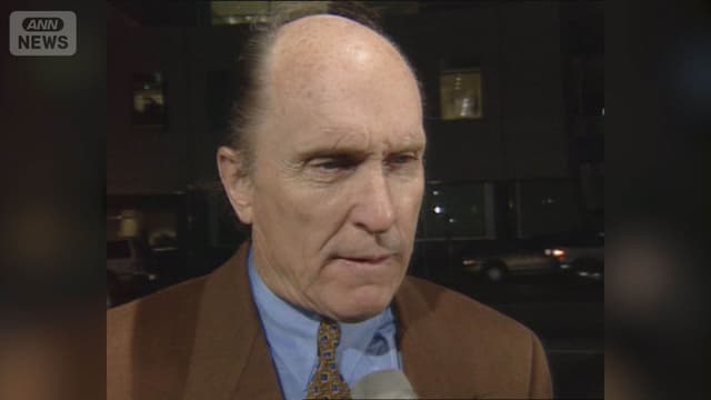 <span class="jlpt-n4" word="アメリカ">アメリカ</span><span class="" word="の">の</span><ruby ><rb><span class="jlpt-n3" word="俳優">俳優</span></rb><rt>はいゆう</rt></ruby> <span class="" word="ロ">ロ</span><span class="" word="バ">バ</span><span class="" word="ー">ー</span><span class="" word="ト">ト</span><span class="" word="・">・</span><span class="" word="デ">デ</span><span class="" word="ュ">ュ</span><span class="" word="バ">バ</span><span class="" word="ル">ル</span><span class="jlpt-n1" word="さん">さん</span> <ruby ><rb><span class="" word="亡">亡</span></rb><rt>な</rt></ruby><span class="" word="く">く</span><span class="" word="な">な</span><span class="" word="る">る</span>