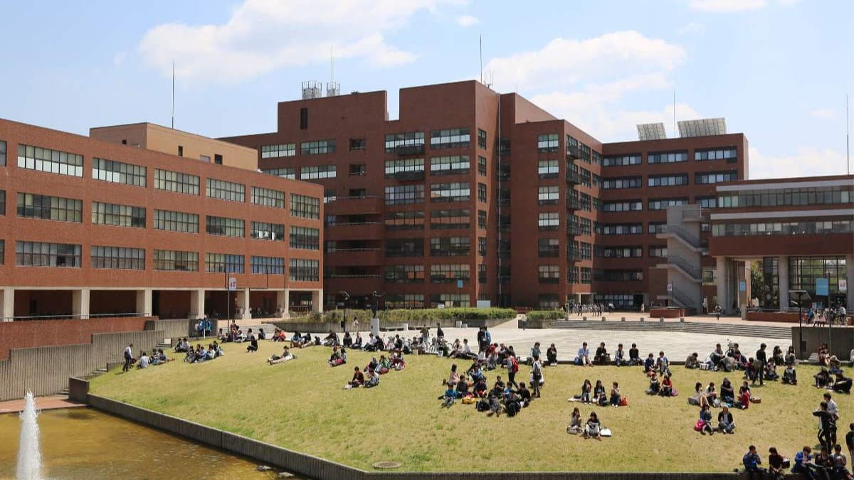 筑波大学、先生のことばであやまる