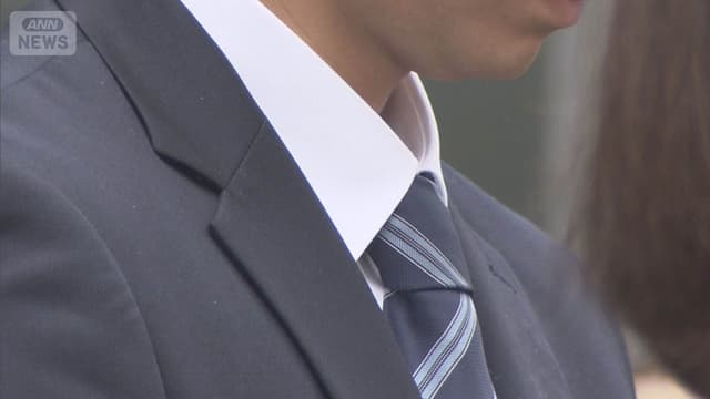 <ruby ><rb><span class="unknown" word="新入">新入</span><span class="unknown" word="社員">社員</span></rb><rt>しんにゅうしゃいん</rt></ruby><span class="" word="の">の</span><span class="" word="6">6</span><ruby ><rb><span class="jlpt-n1" word="割">割</span></rb><rt>わり</rt></ruby><span class="" word="が">が</span><ruby ><rb><span class="unknown" word="転職">転職</span></rb><rt>てんしょく</rt></ruby><span class="" word="を">を</span><ruby ><rb><span class="" word="考">考</span></rb><rt>かんが</rt></ruby><span class="" word="え">え</span><span class="" word="て">て</span><span class="" word="い">い</span><span class="" word="る">る</span>