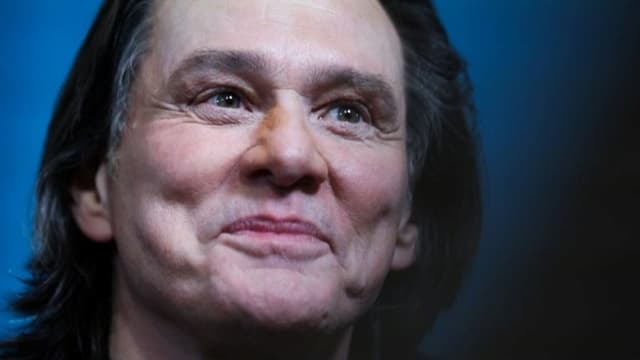 <span class="" word="ジ">ジ</span><span class="" word="ム">ム</span><span class="" word="・">・</span><span class="" word="キ">キ</span><span class="" word="ャ">ャ</span><span class="" word="リ">リ</span><span class="" word="ー">ー</span><ruby ><rb><span class="jlpt-n3" word="氏">氏</span></rb><rt>し</rt></ruby><span class="" word="の">の</span><ruby ><rb><span class="unknown" word="外見">外見</span></rb><rt>がいけん</rt></ruby><span class="" word="を">を</span><ruby ><rb><span class="" word="巡">巡</span></rb><rt>めぐ</rt></ruby><span class="" word="る">る</span><ruby ><rb><span class="jlpt-n3" word="論争">論争</span></rb><rt>ろんそう</rt></ruby>