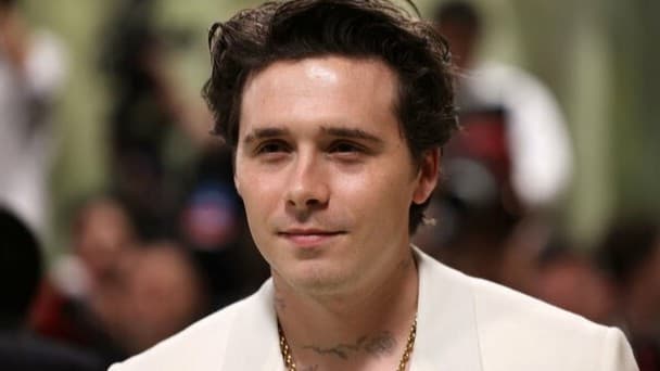 <span class="" word="ベ">ベ</span><span class="" word="ッ">ッ</span><span class="" word="カ">カ</span><span class="" word="ム">ム</span><span class="jlpt-n1" word="さん">さん</span><span class="" word="の">の</span><ruby><rb><span class="jlpt-n4" word="息子">息子</span></rb><rt>むすこ</rt></ruby><span class="" word="、">、</span><ruby><rb><span class="jlpt-n5" word="両親">両親</span></rb><rt>りょうしん</rt></ruby><span class="" word="の">の</span><ruby><rb><span class="jlpt-n3" word="誕生">誕生</span><span class="jlpt-n4" word="日">日</span></rb><rt>たんじょうび</rt></ruby><span class="jlpt-n1" word="メッセージ">メッセージ</span><span class="" word="に">に</span><span class="jlpt-n3" word="がっかり">がっかり</span>