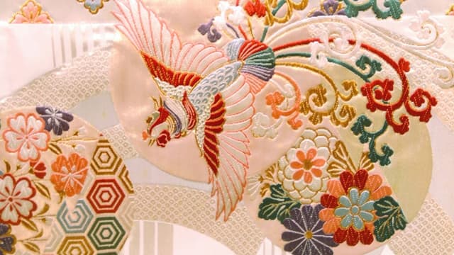 <ruby ><rb><span class="unknown" word="鳳凰">鳳凰</span></rb><rt>ほうおう</rt></ruby>