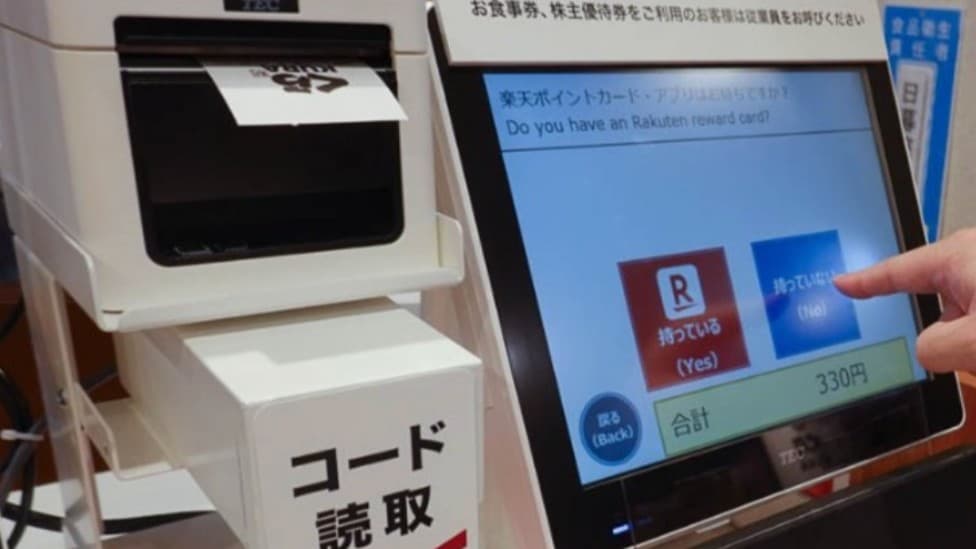 回転寿司店で会計をしない人が増えています