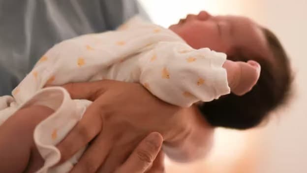 <ruby ><rb><span class="jlpt-n3" word="日本">日本</span></rb><rt>にほん</rt></ruby><span class="" word="、">、</span><ruby ><rb><span class="jlpt-n1" word="出産">出産</span></rb><rt>しゅっさん</rt></ruby><span class="" word="の">の</span><span class="" word="お">お</span><ruby ><rb><span class="" word="金">金</span></rb><rt>かね</rt></ruby><span class="" word="を">を</span><ruby ><rb><span class="jlpt-n1" word="保険">保険</span></rb><rt>ほけん</rt></ruby><span class="" word="で">で</span><ruby ><rb><span class="" word="出">出</span></rb><rt>だ</rt></ruby><span class="" word="す">す</span><span class="" word="か">か</span><span class="" word="も">も</span><span class="" word="し">し</span><span class="" word="れ">れ</span><span class="" word="ま">ま</span><span class="" word="せ">せ</span><span class="" word="ん">ん</span>