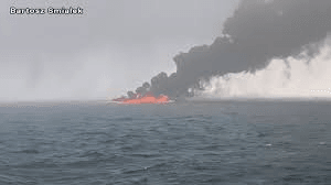 貨物船とタンカーが衝突し炎上　船員1人行方不明　イギリス北東部沖