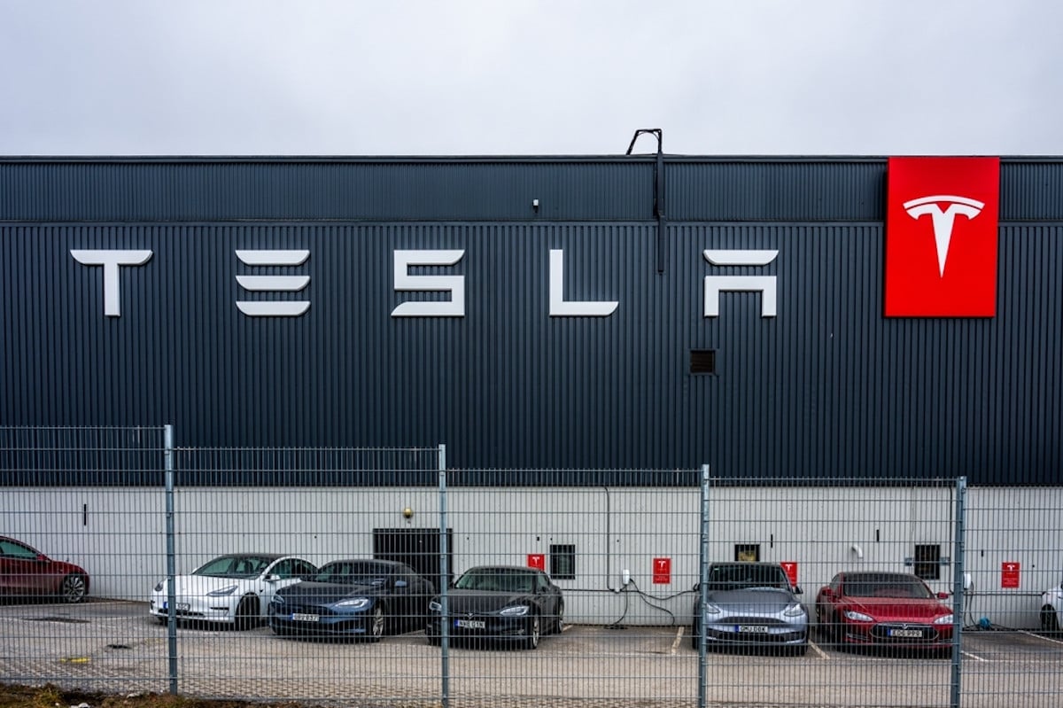 テスラ株が2カ月半で40％下落、イーロン・マスクの資産は17.5兆円減少